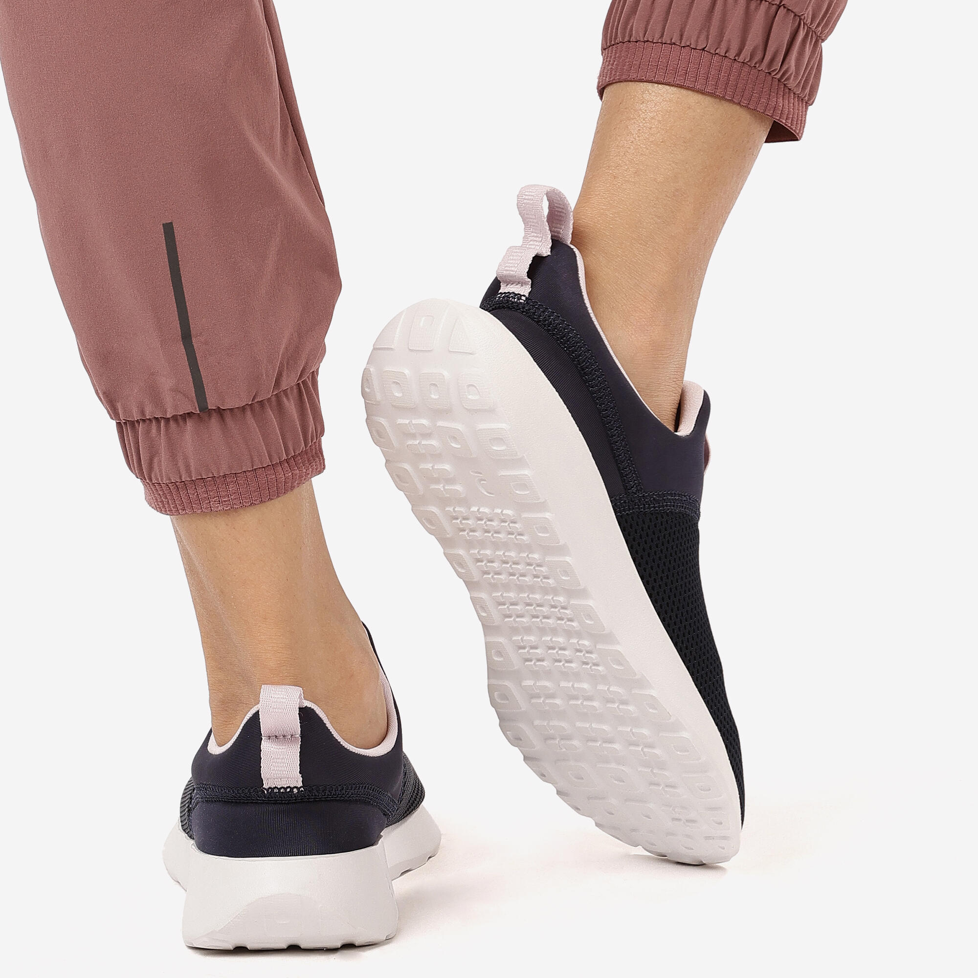 BEFITTD Women Slip-On Cushioned Sneakers - Navy