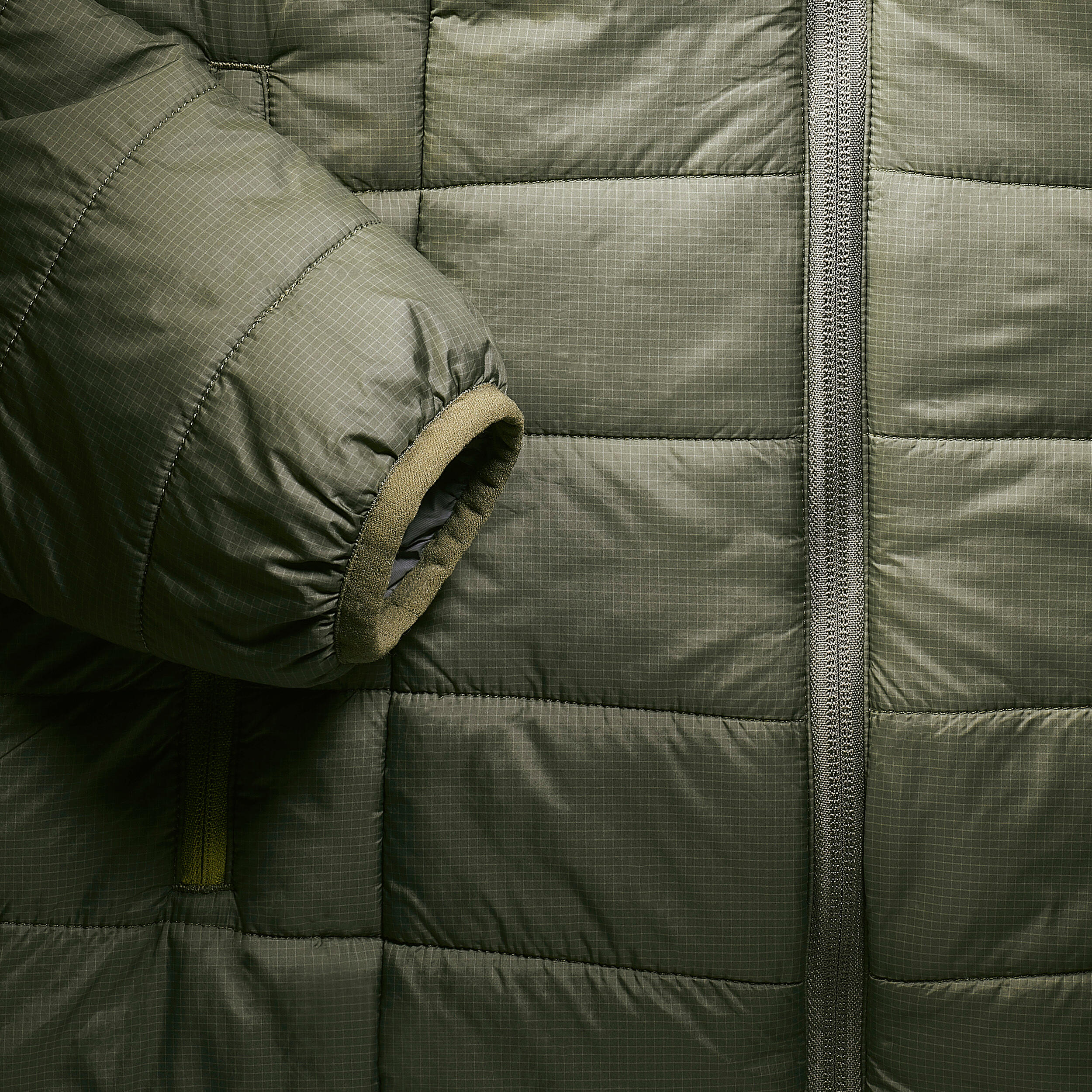 Wattierte Jacke mit Kapuze Trekking MT100 Damen khaki 8/8