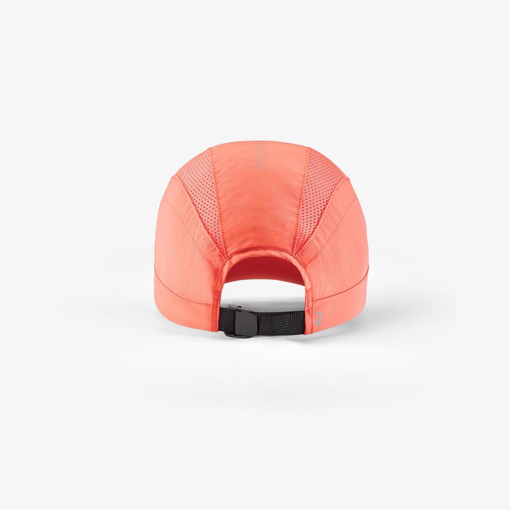 Gorra de trekking ventilada rojo coral MT500