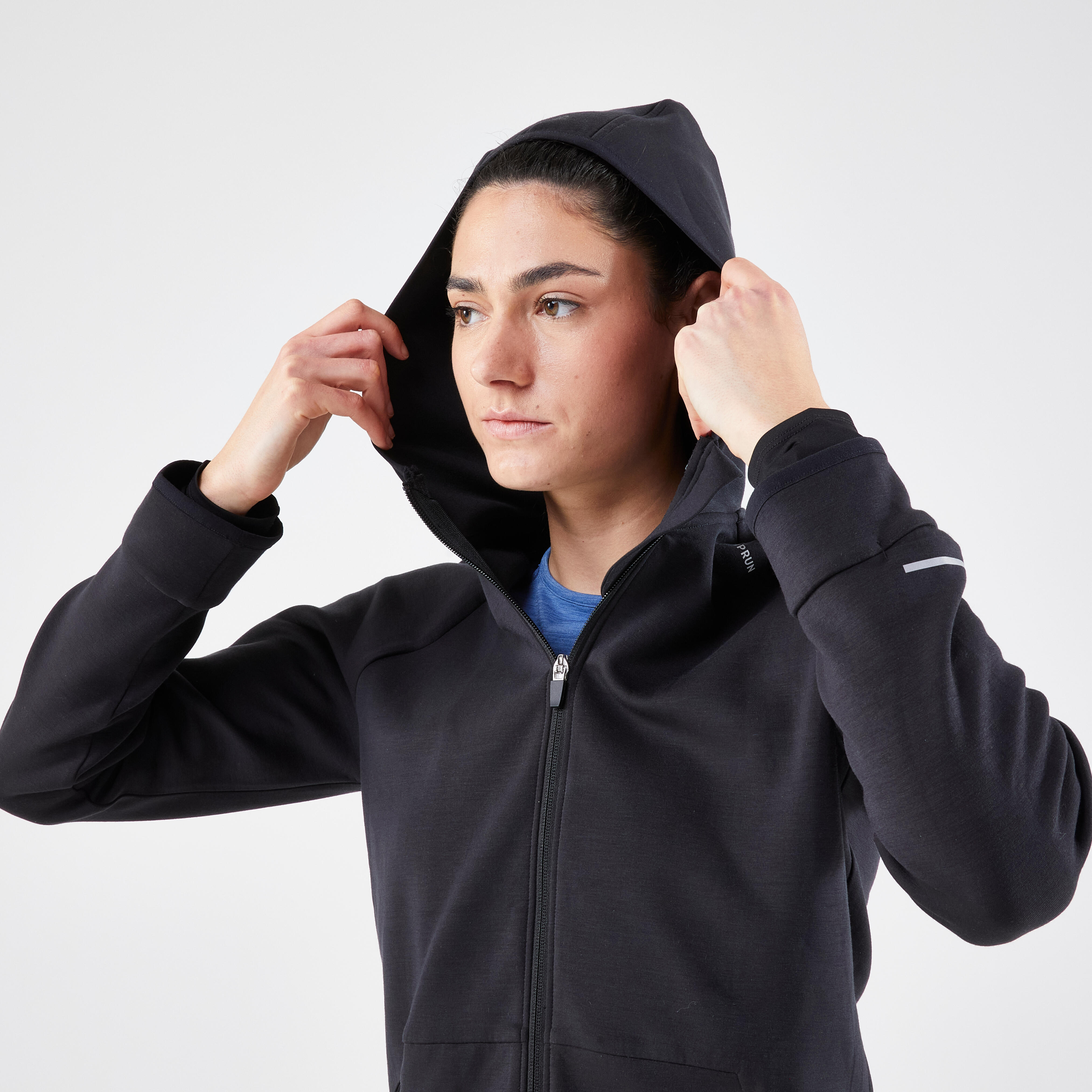 KIPRUN Dámska bežecká hrejivá bunda Run 500 Warm dymovo-čierna XS · záber 8