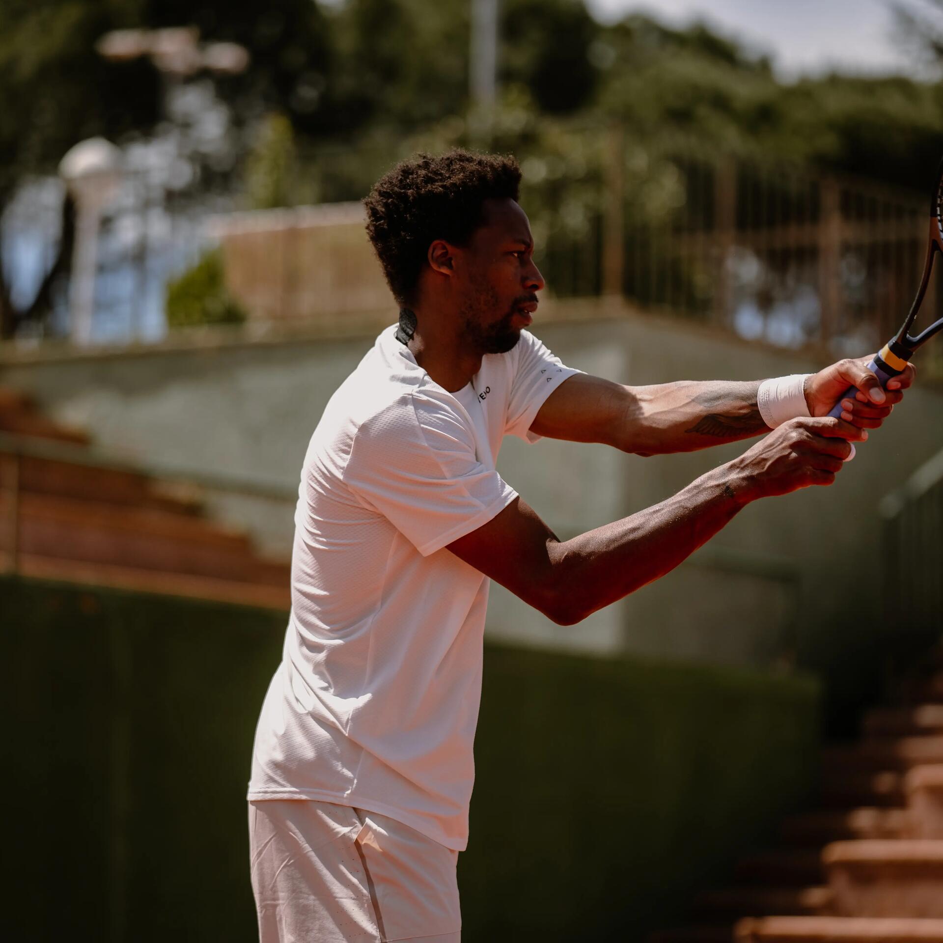 Des tenues de tennis techniques à moindre impact