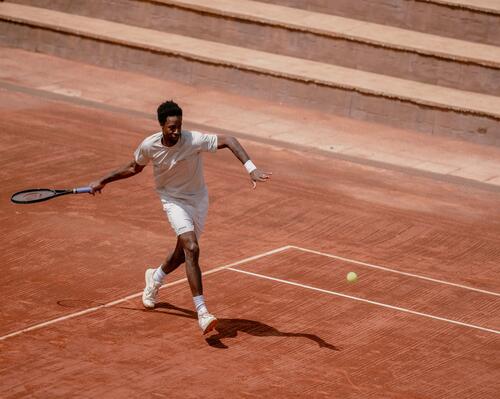 Die Besonderheiten des Sandplatzes im Tennis
