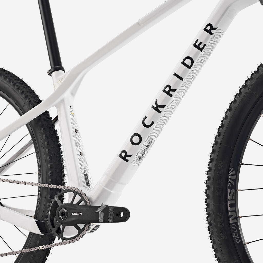 Beli brdski bicikl RACE 900 NX s karbonskim XC ramom