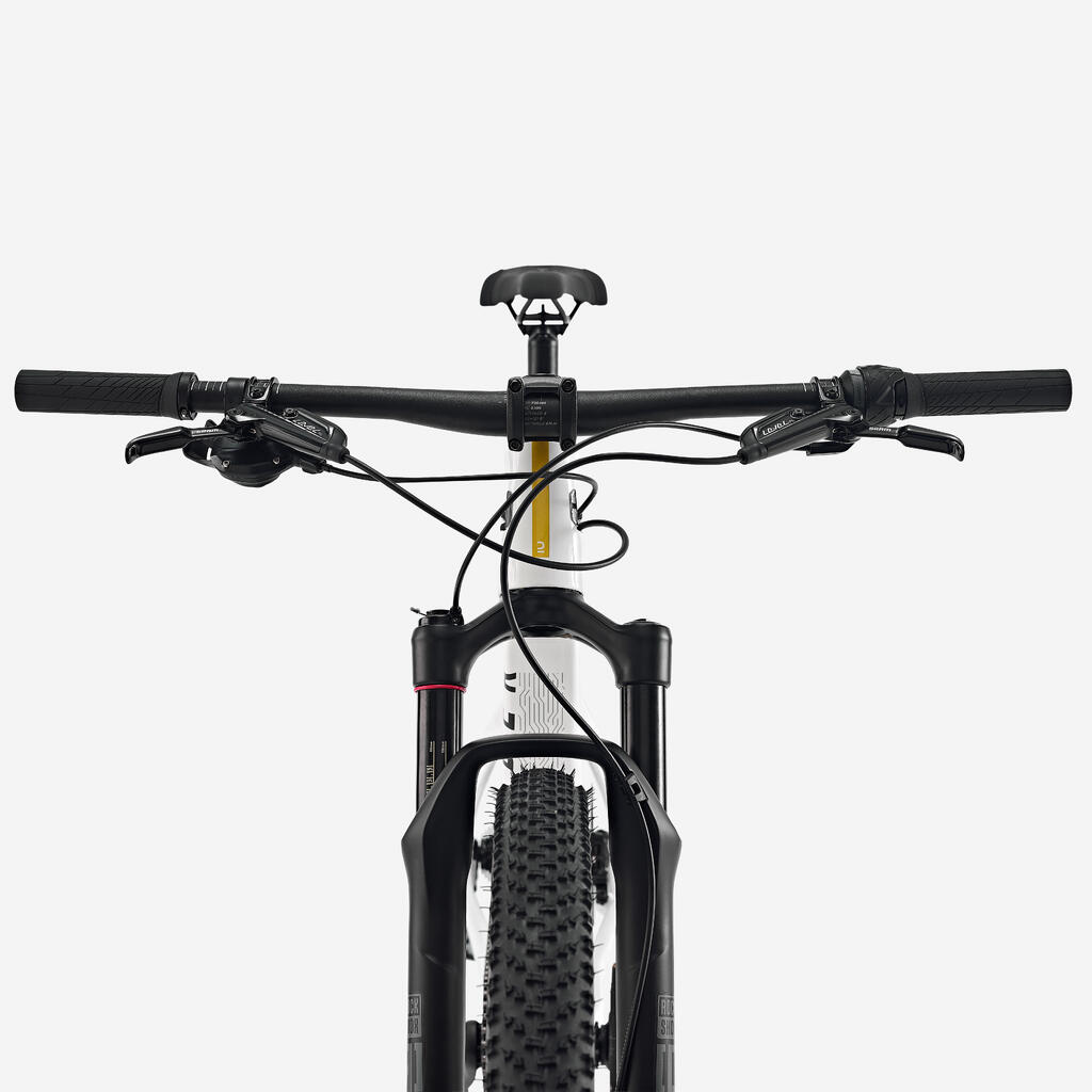 Beli brdski bicikl RACE 900 NX s karbonskim XC ramom