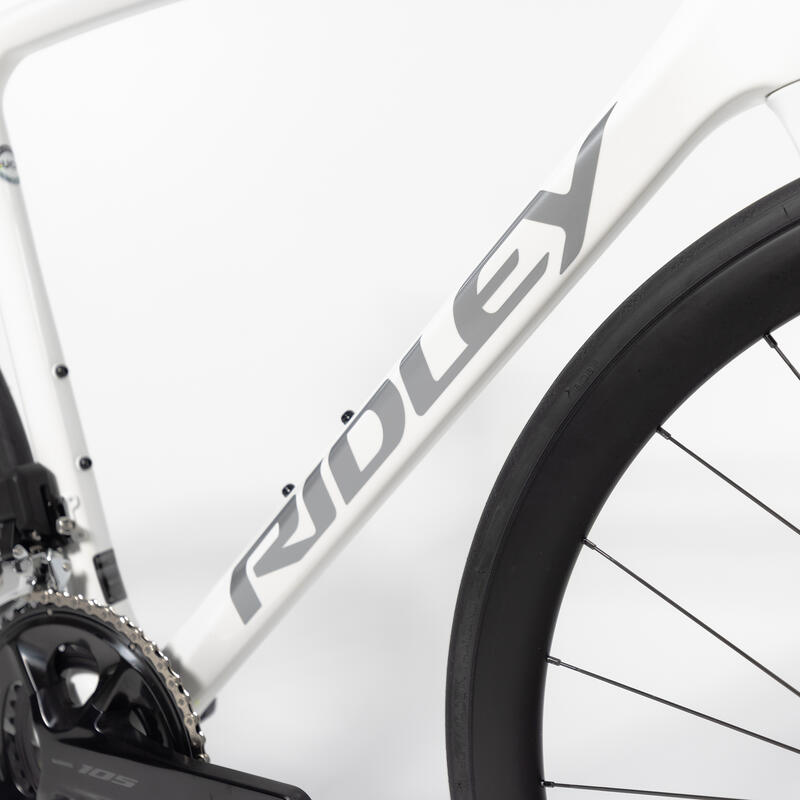 Bicicleta carretera Ridley Fenix Disco Shimano 105 DI2