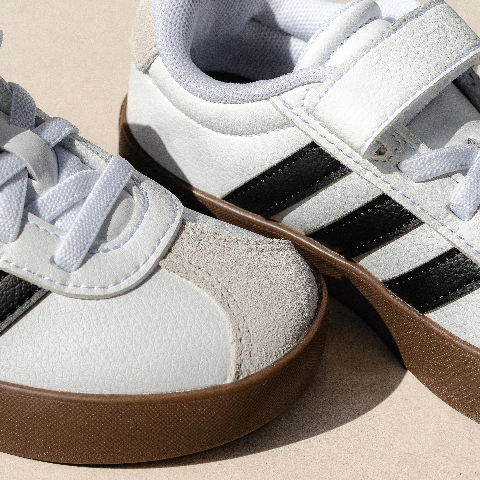 Sneakers ADIDAS bambino VL COURT bianco-nero-grigio dal 28 al 34 7/16