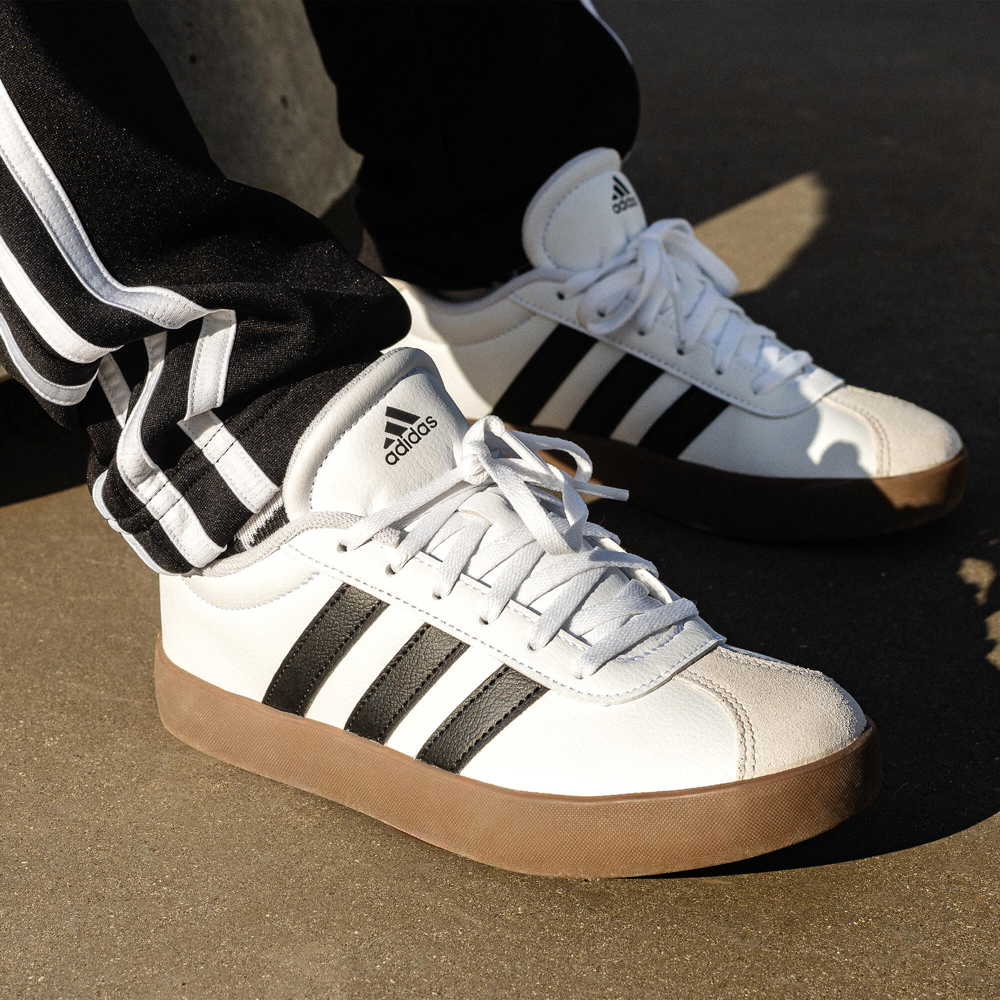 Încălțăminte Educație fizică ADIDAS VL COURT Alb-Negru-Gri Copii