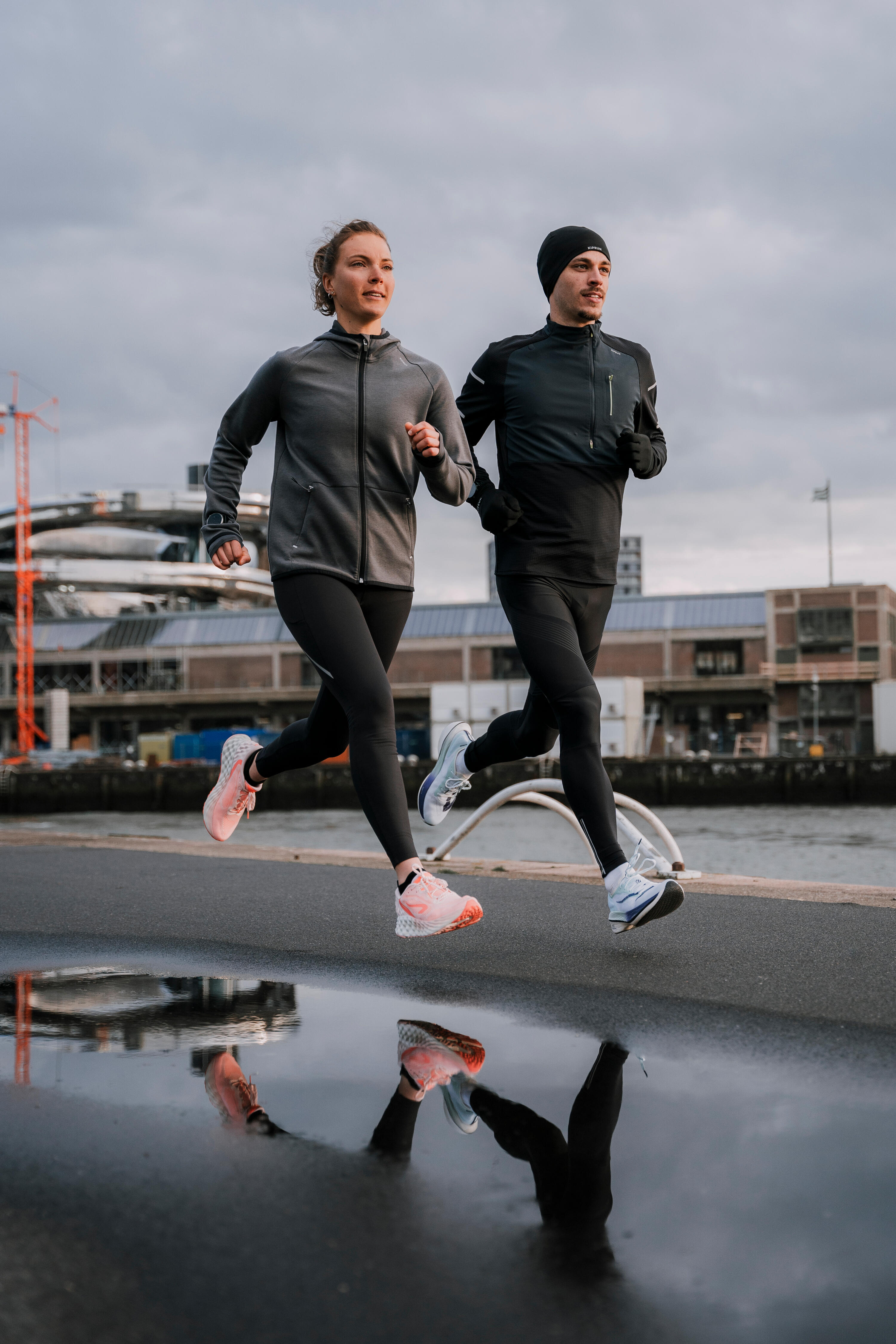Adult Seamless Running Hat - Kiprun - Black