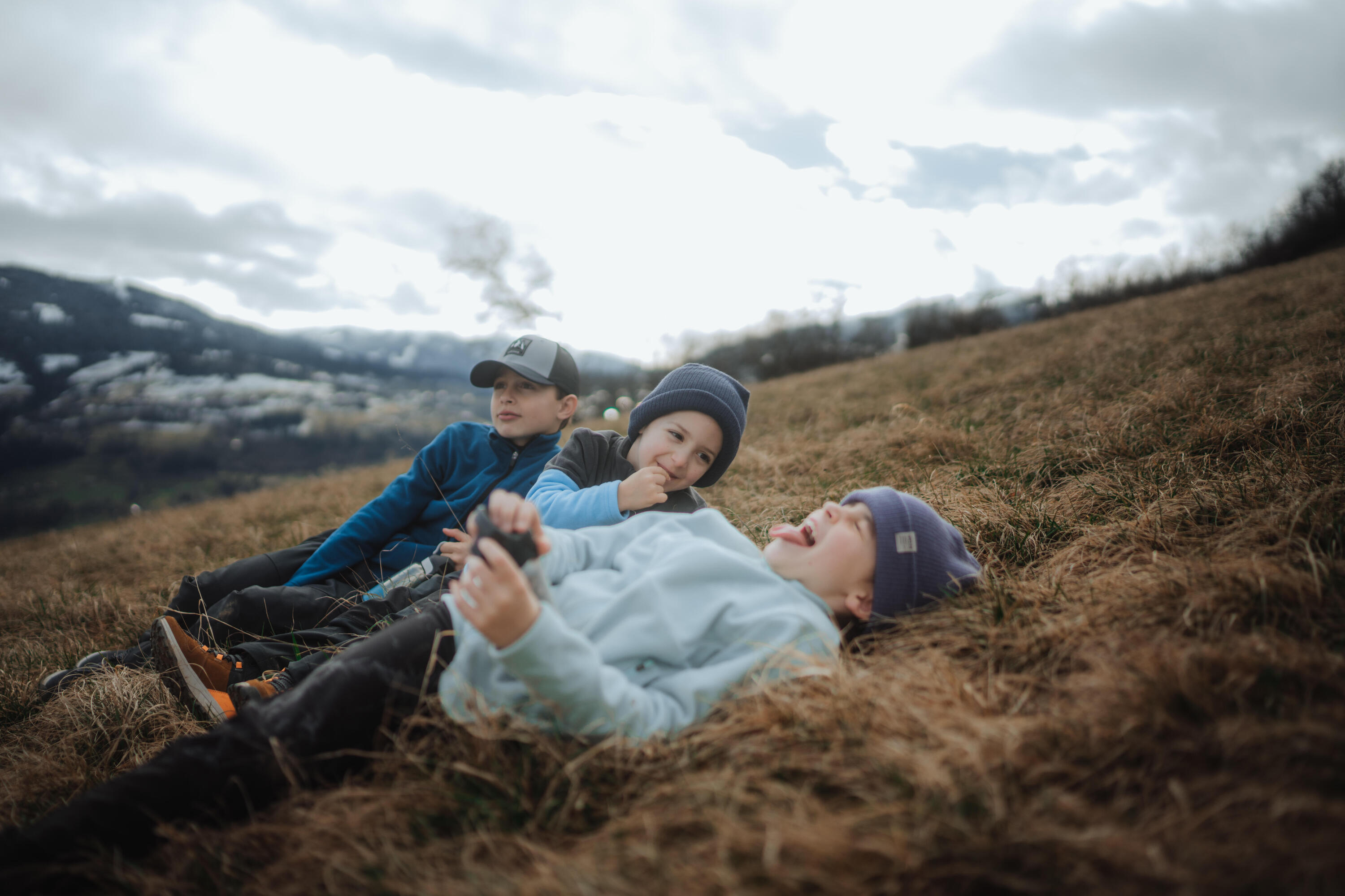 Fleece-Wanderjacke für Kinder 7-15 Jahre, MH500 mit Reissverschluss hellblau 10/10
