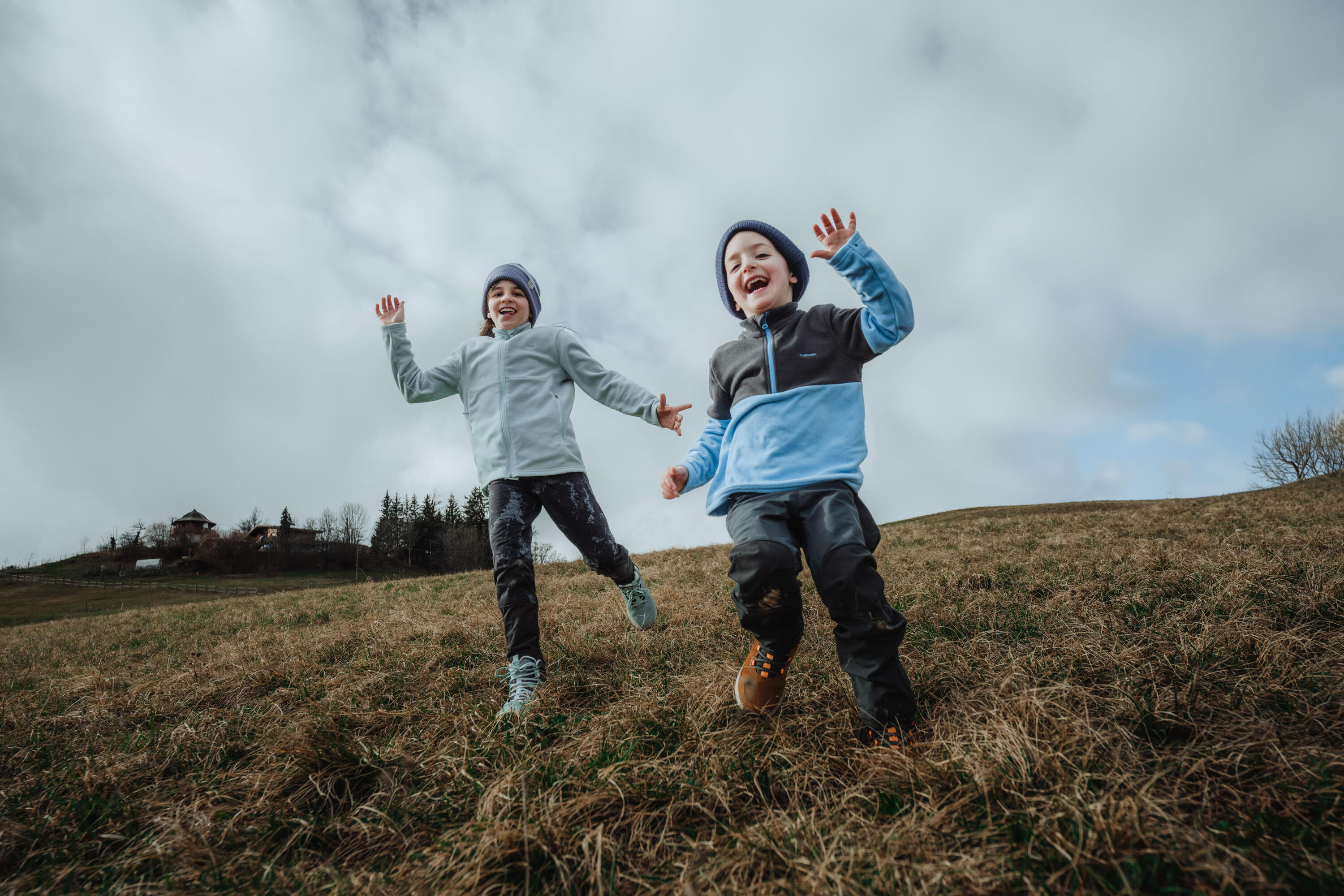 Fleece-Wanderjacke für Kinder 7-15 Jahre, MH500 mit Reissverschluss hellblau 8/10