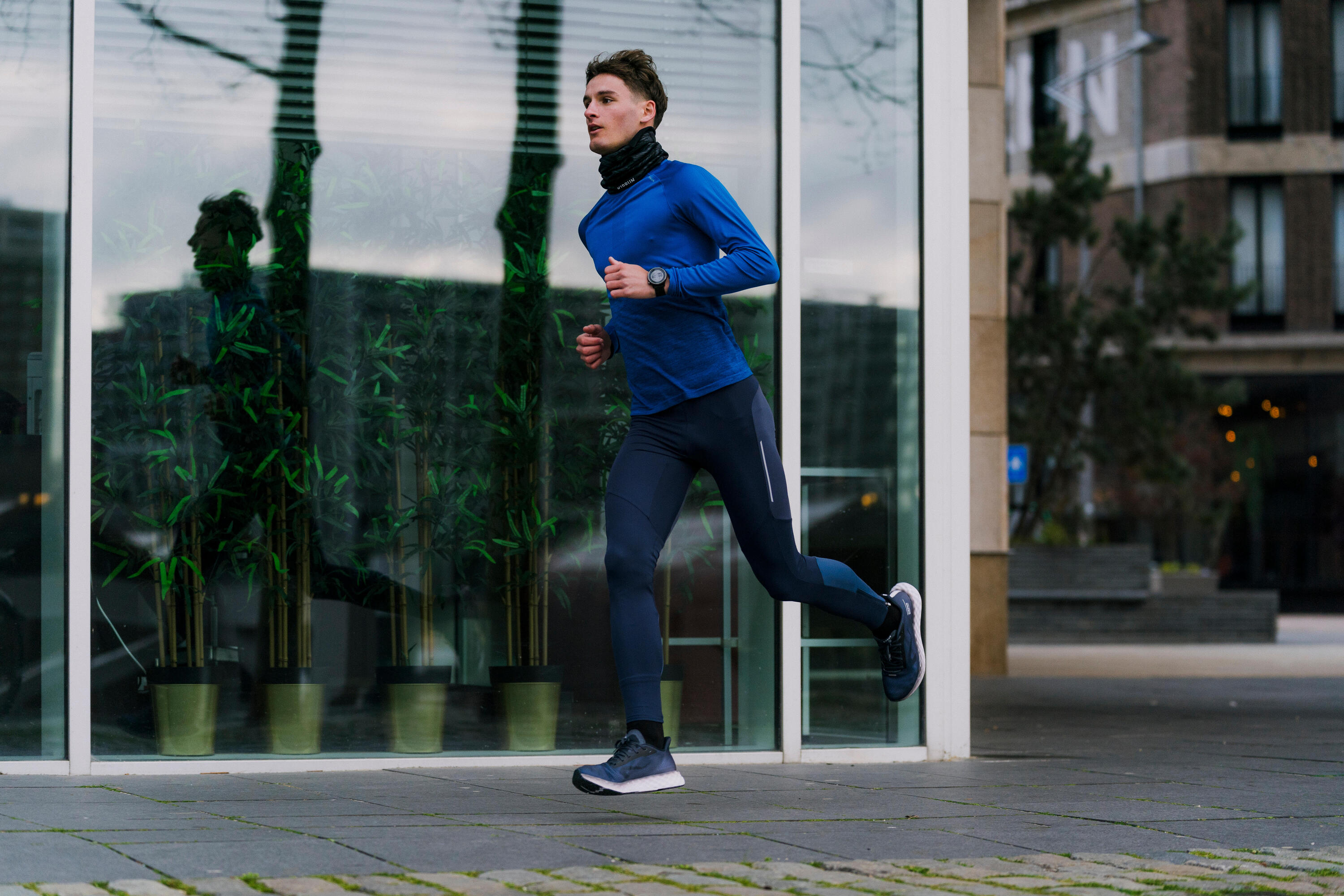 Laufshirt langarm Herren nahtlos - Run 500 blau 7/9