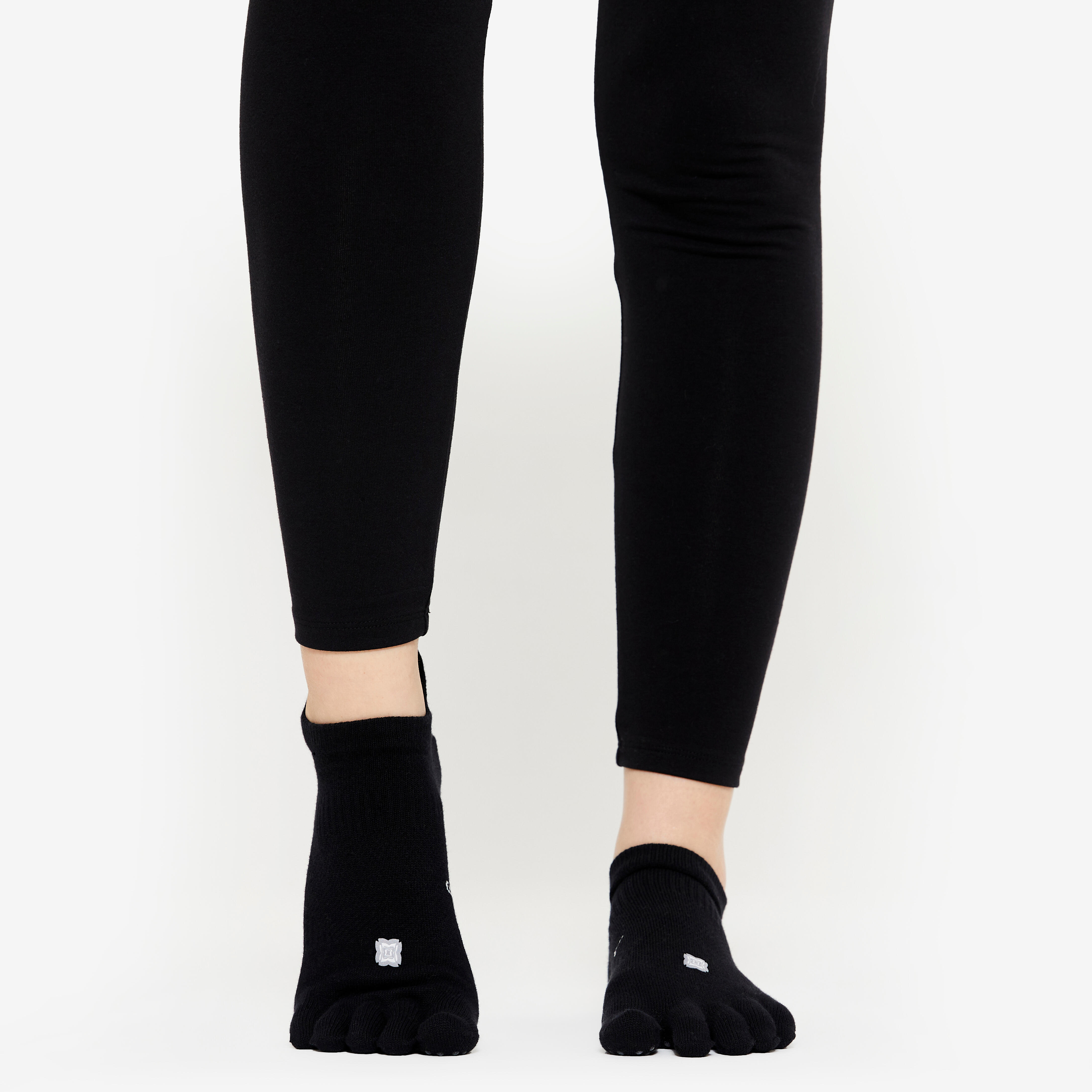 Kimjaly - Chaussettes Yoga 5 Doigts Antiderapantes Noir - Chaussettes - Materiel Yoga / Pilates - Noir - 39/42 - Decathlon
