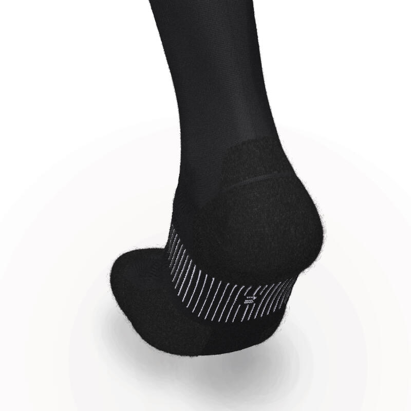 Vysoké běžecké ponožky RUN900 