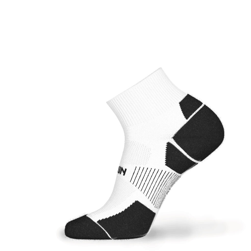 Calcetines de running de altura mediana delgados RUN900 