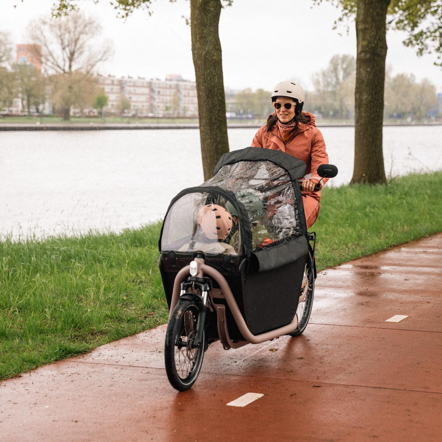 DECATHLON B'TWIN E-Lastenrad Long John F900E Family Image