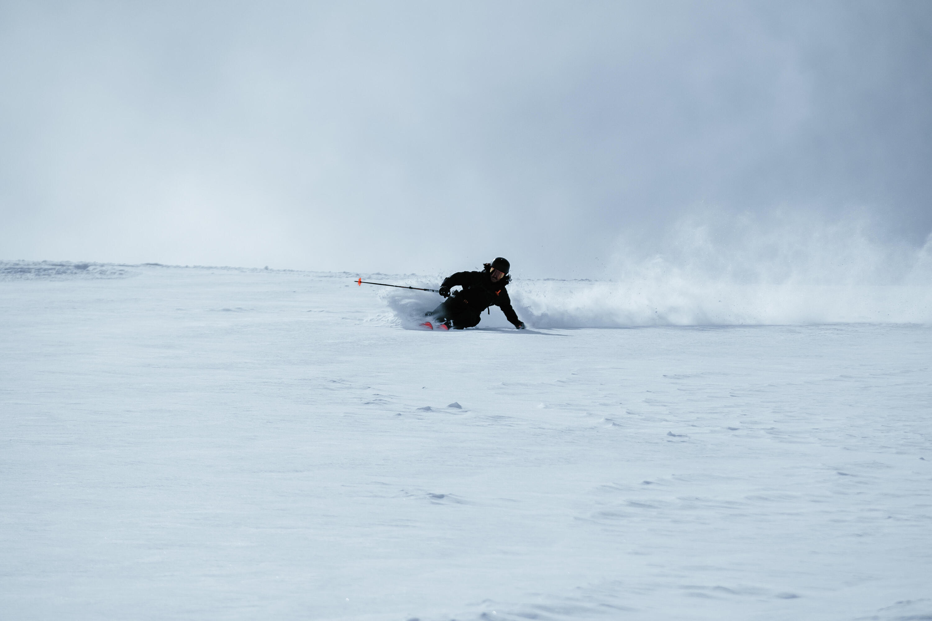 All-Mountain-Ski aus Titanal mit Tyrolia Attack LYT 13-Bindungen, Patrol 105Ti 13/20