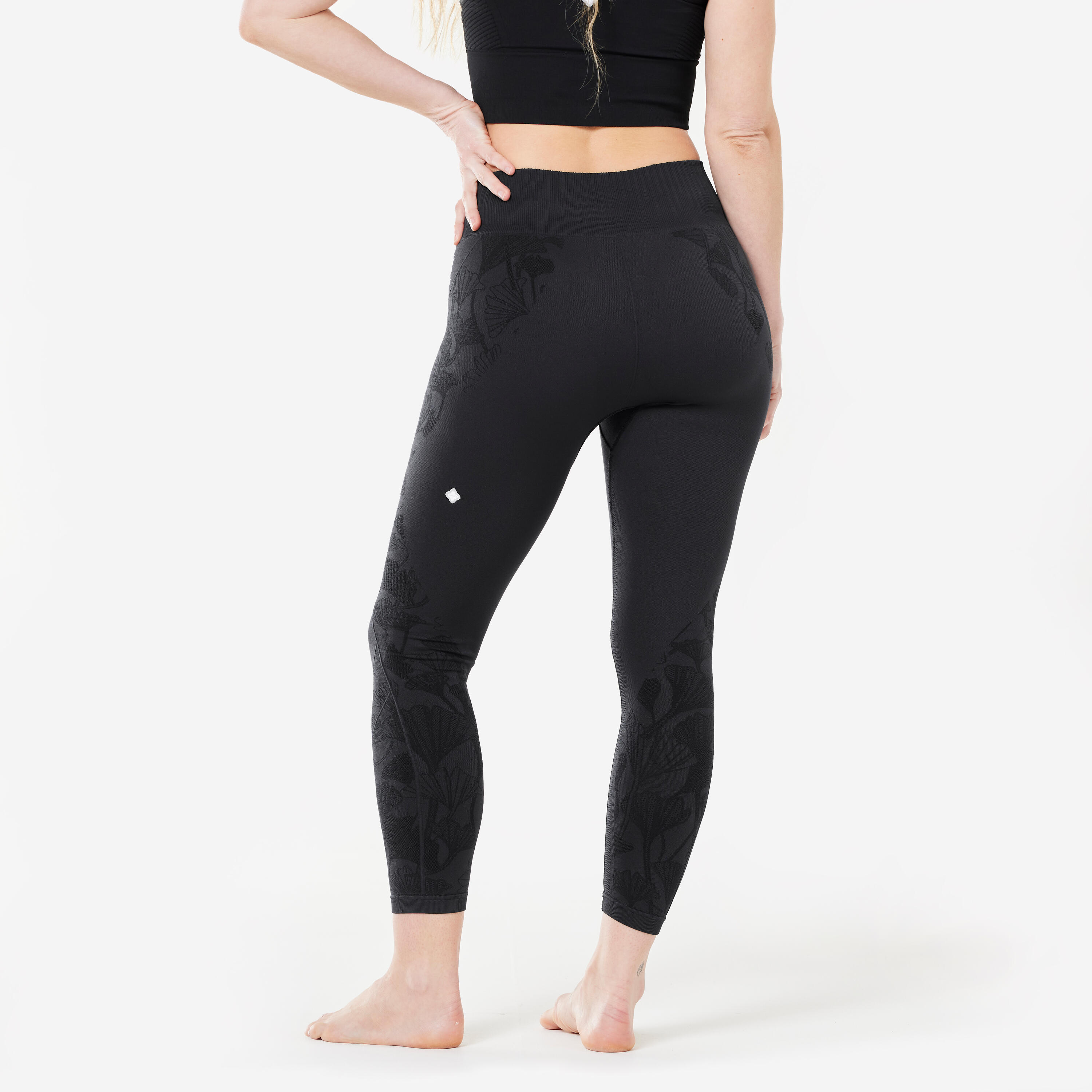 7/8 Seamless Dynamic Yoga Leggings - Black 4/6