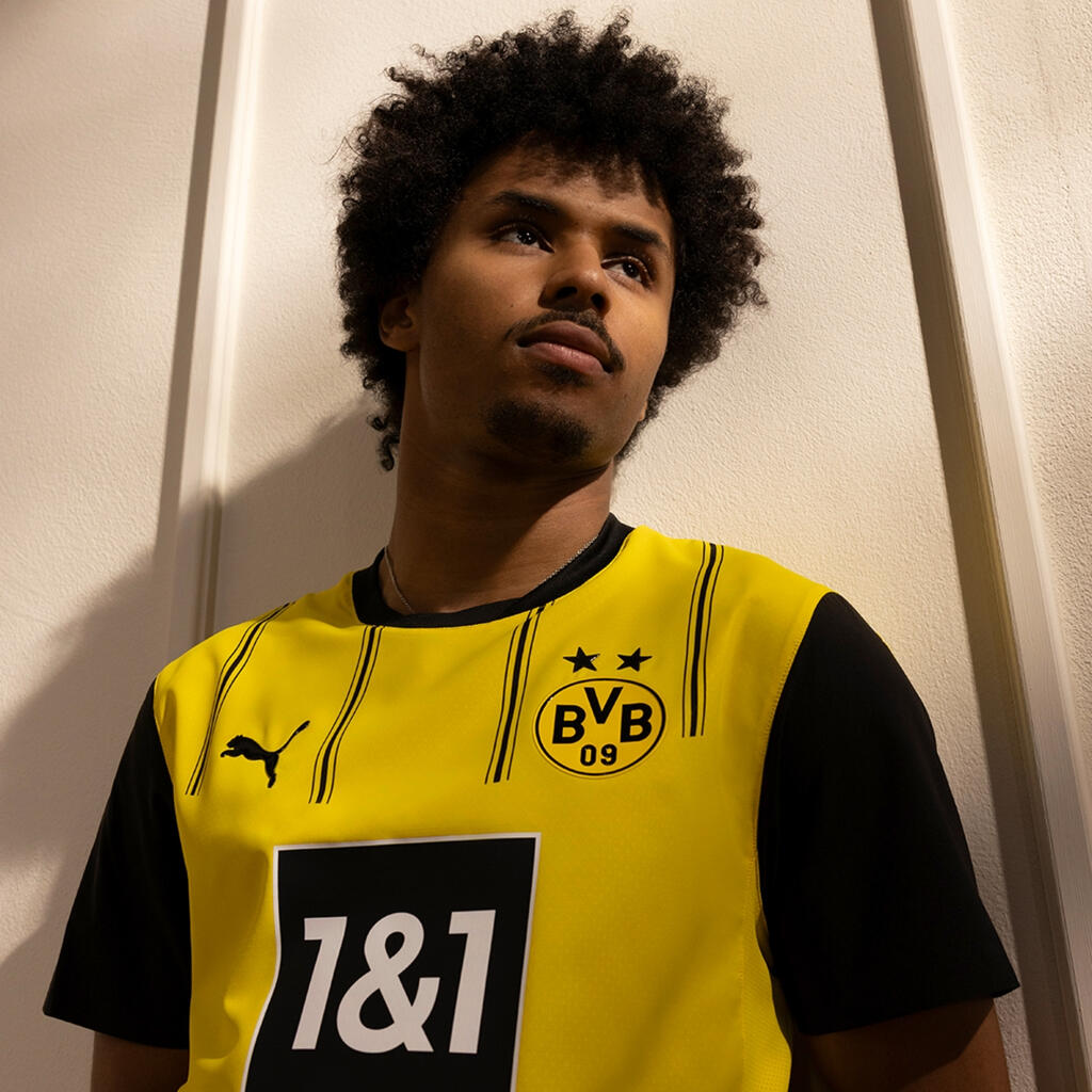 Suaugusiųjų Dortmundo „Borussia“ rungtynių namų aikštelėje marškinėliai