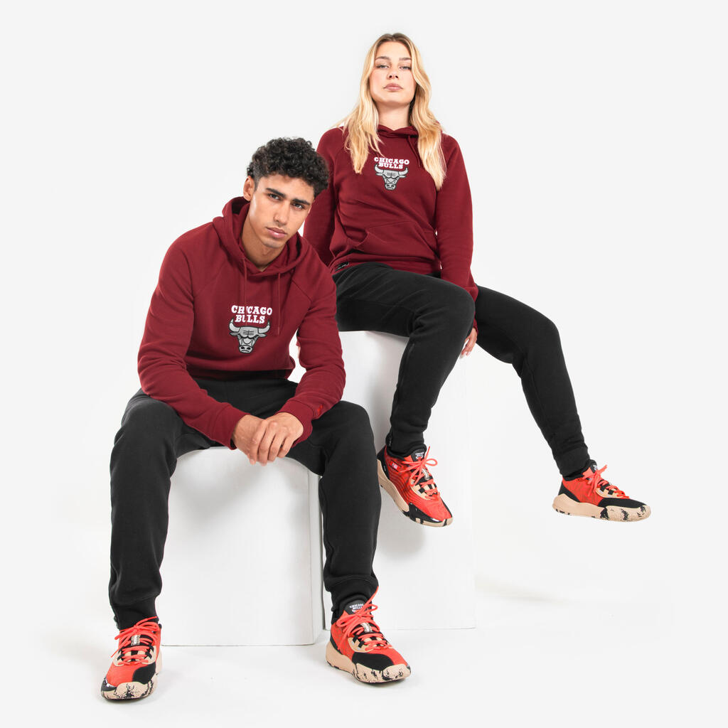 Burgundski uniseks duks za košarku 900 NBA Chicago Bulls
