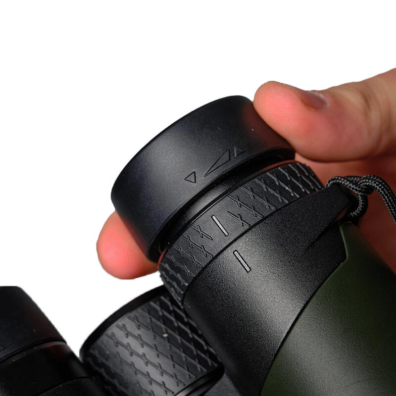 Lovecký nepropustný dalekohled 900 10×42