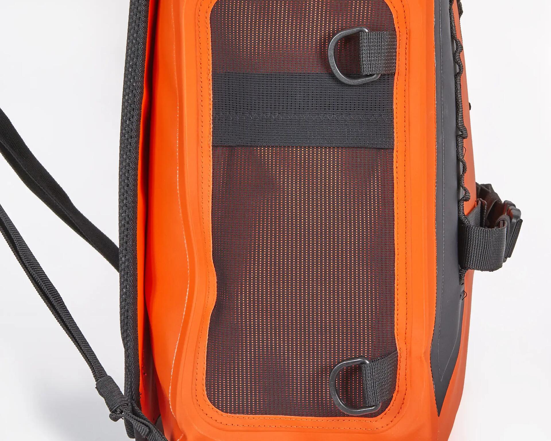 mochila estanque Decathlon