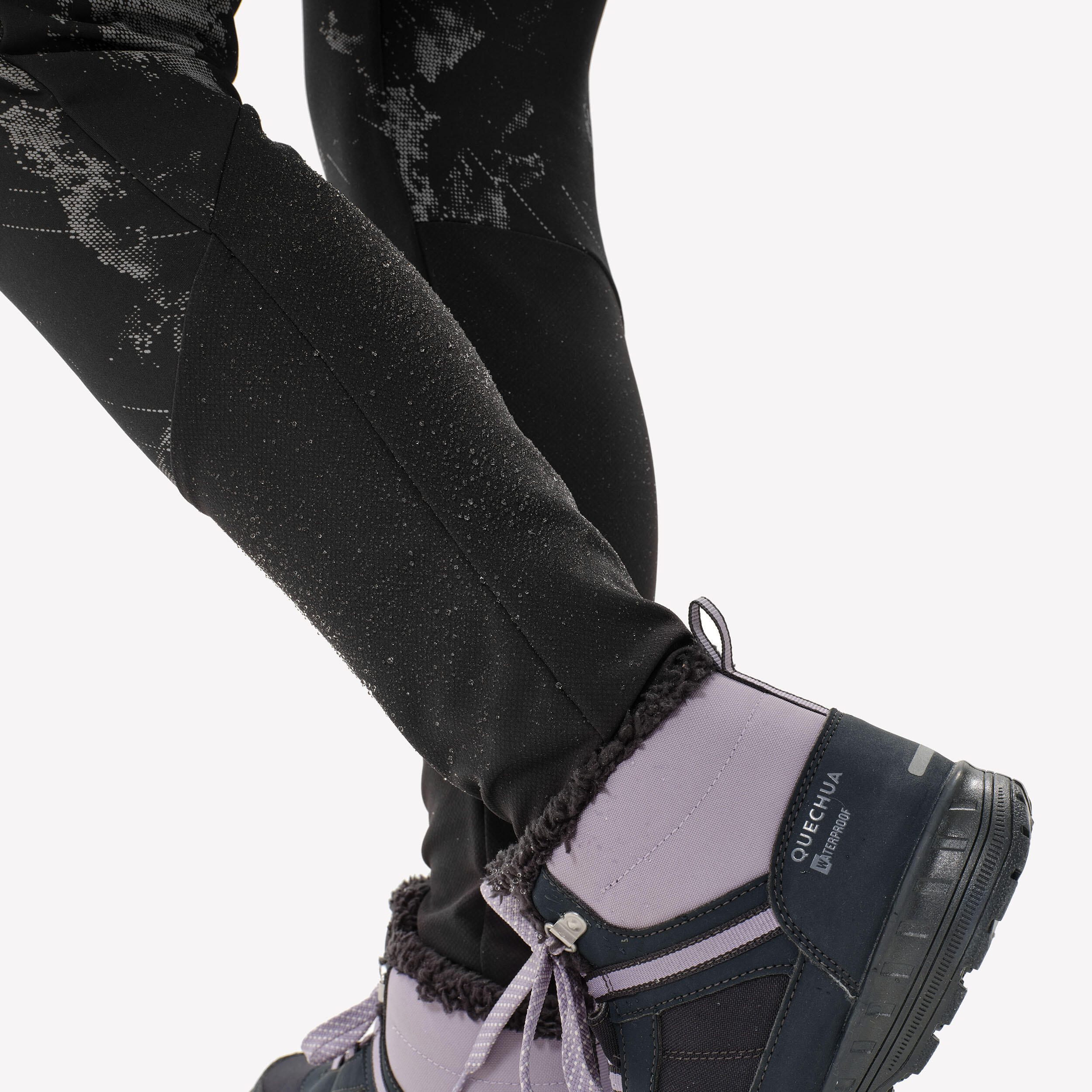 QUECHUA Dievčenské zimné turistické legíny NH100 7-15 r. čierne 8-9 r (131-140 cm) · záber 6