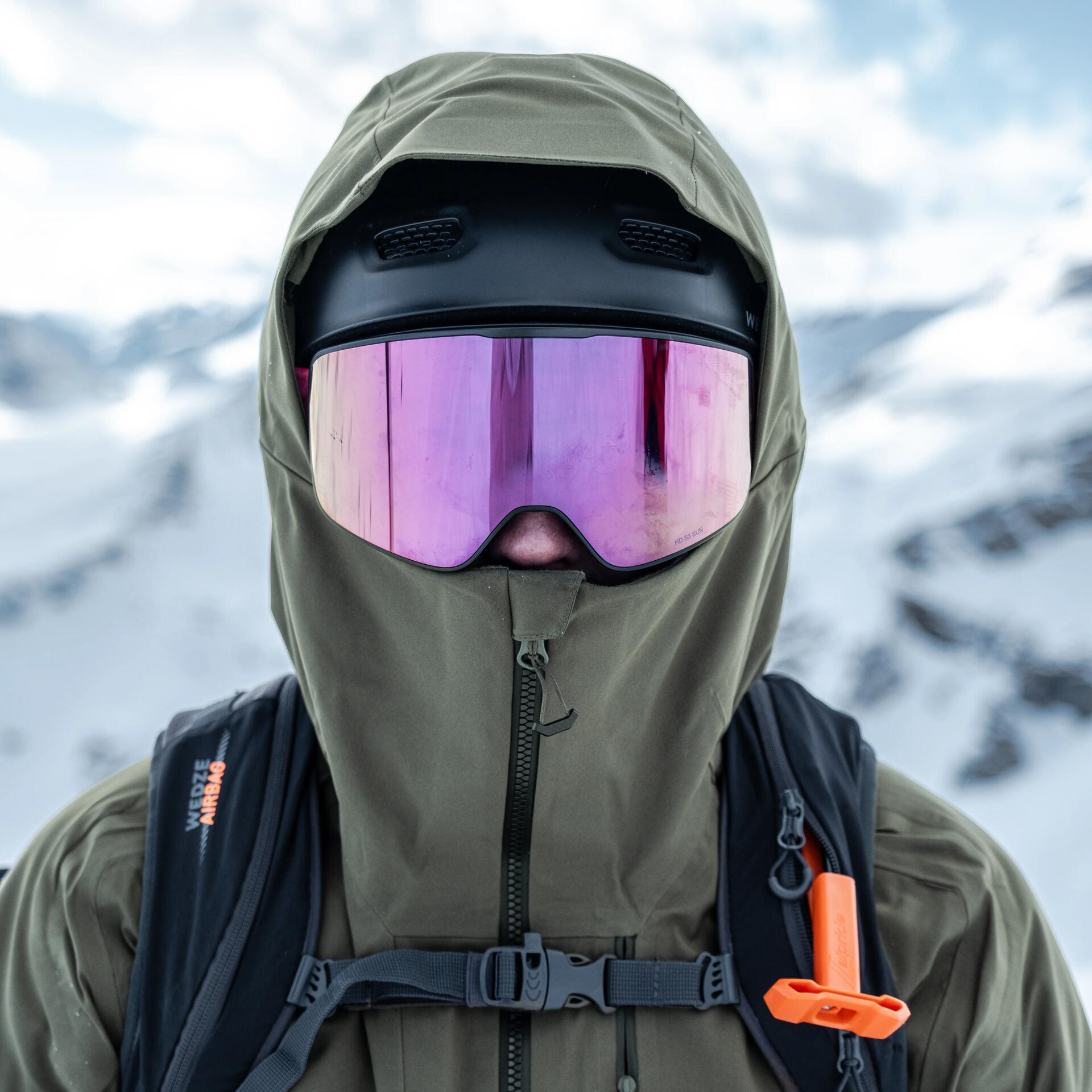 Homme masque de ski veste kaki camouflé ski freeride decathlon
