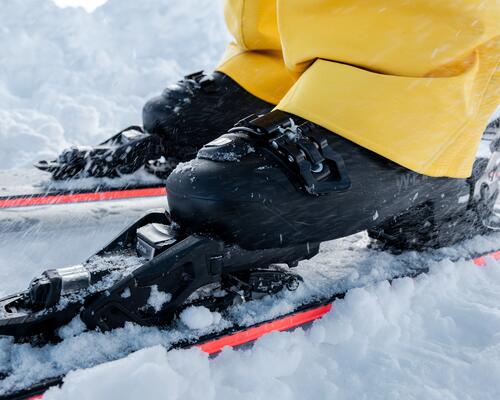 comment choisir ses chaussures de ski quand on a le pied large ?