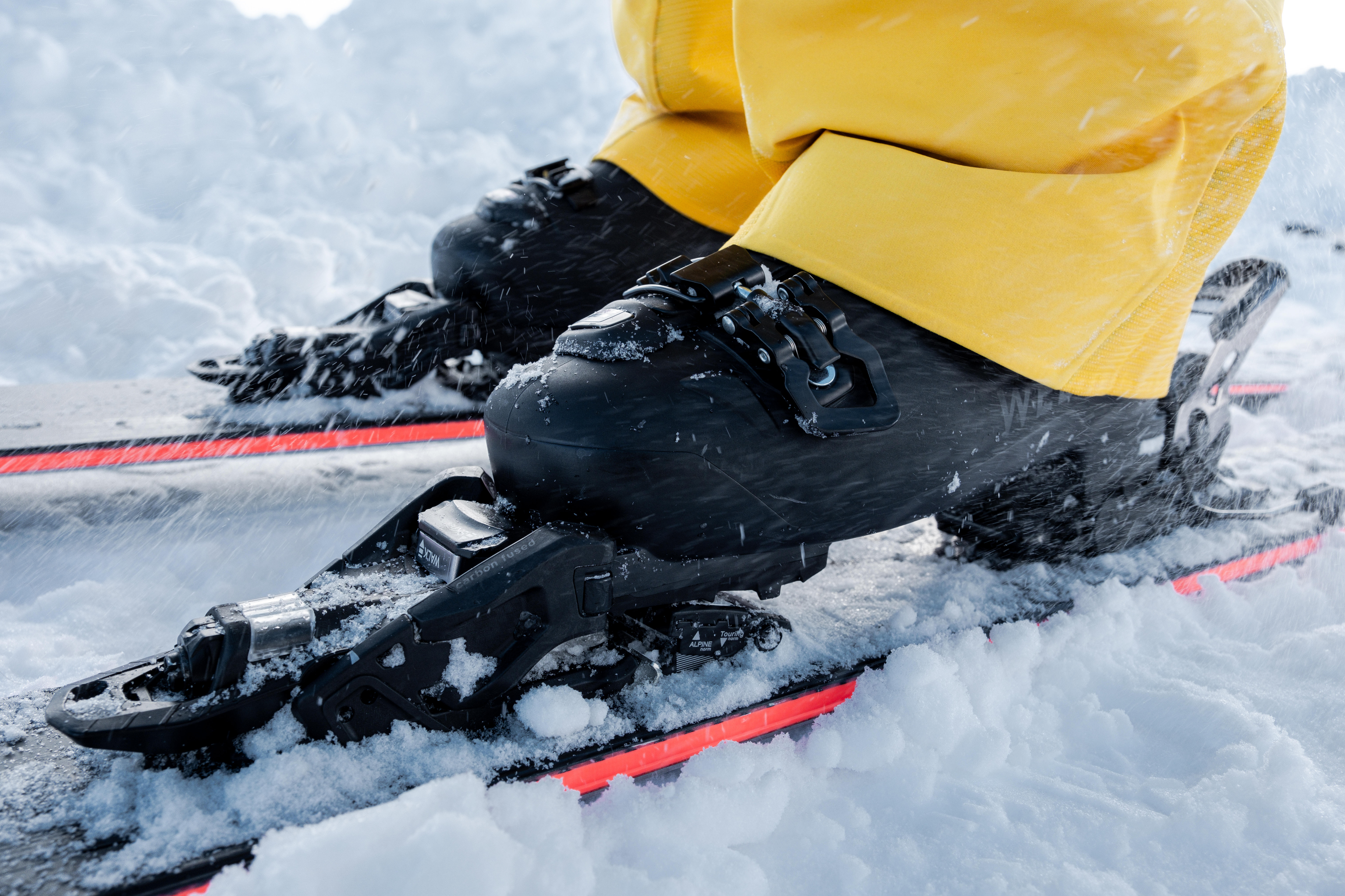 Downhill Ski Boots - 500 FR 100 Lowtech Flex - WEDZE
