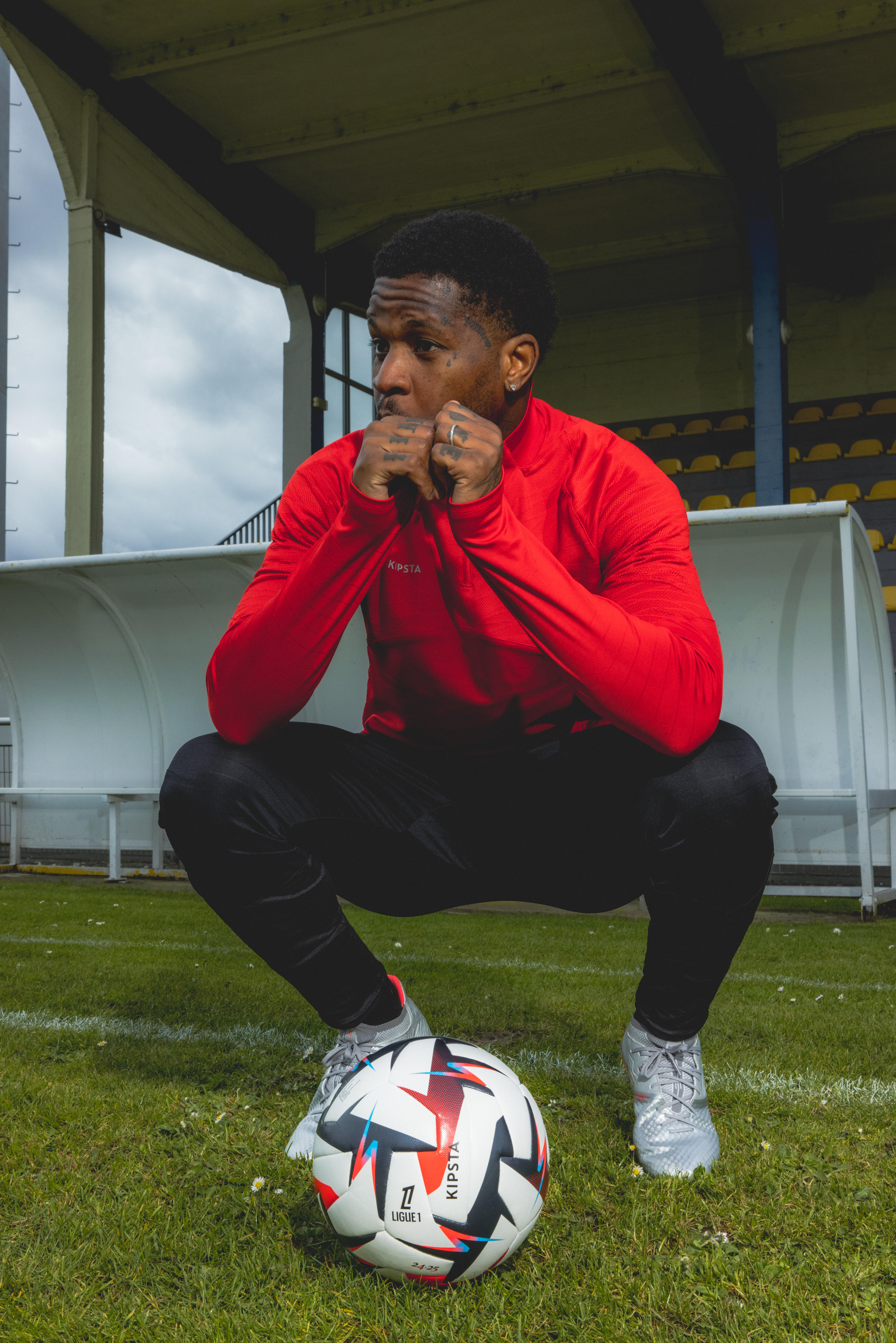 Size 5 Soccer Ball – Ligue 1 Official Replica 2024-2025  - KIPSTA