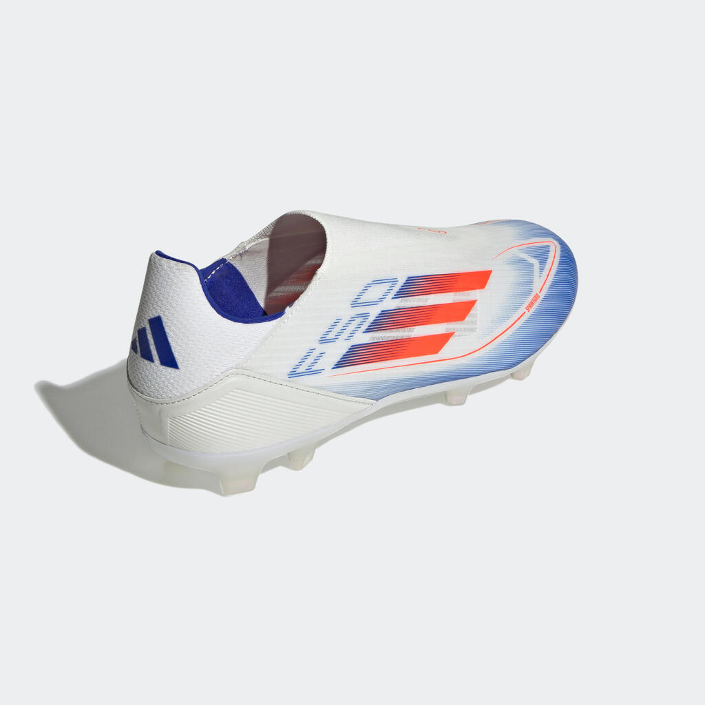 ОБУВКИ ЗА ФУТБОЛ F50 LEAGUE LACELESS FG, БЕЛИ