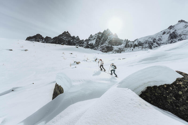 Comment choisir son équipement de randonnée en raquettes ?