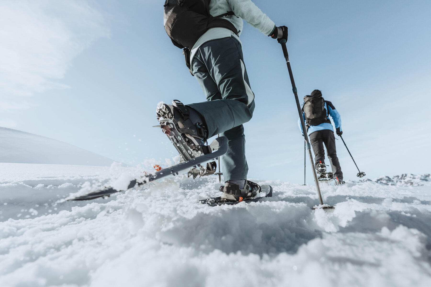 Randonner l'hiver :  comment bien s'équiper de la tête aux pieds