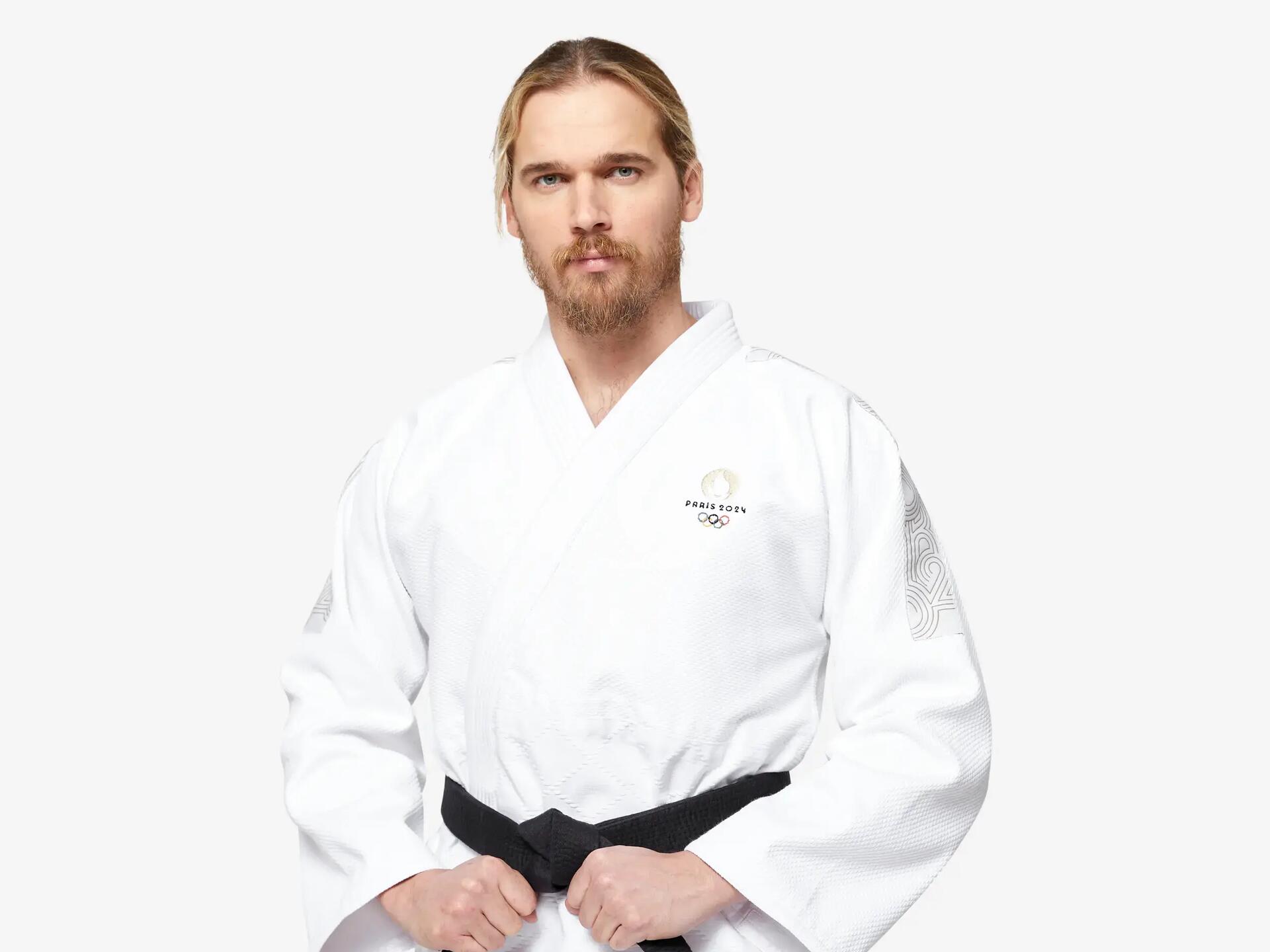 CUM SĂ ALEGI KIMONOUL DE KARATE PENTRU ADULȚI