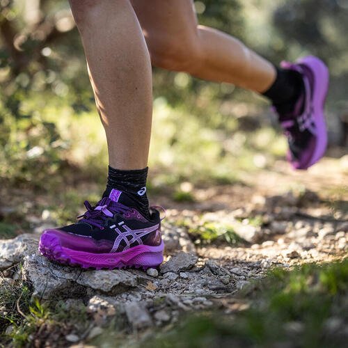 CHAUSSURES DE TRAIL RUNNING FEMME ASICS - GEL-TRABUCO 12 NOIR LAVANDE