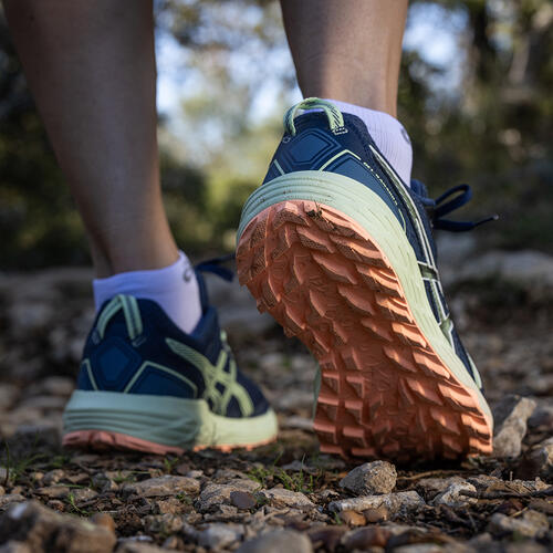 CHAUSSURES DE TRAIL RUNNING HOMME ASICS - GEL-KANAKU 5 GRIS