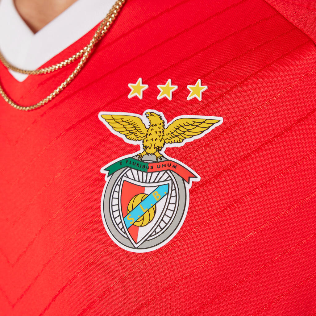 Suaugusiųjų „Benfica“ rungtynių namų aikštelėje marškinėliai, 2024–2025 m.