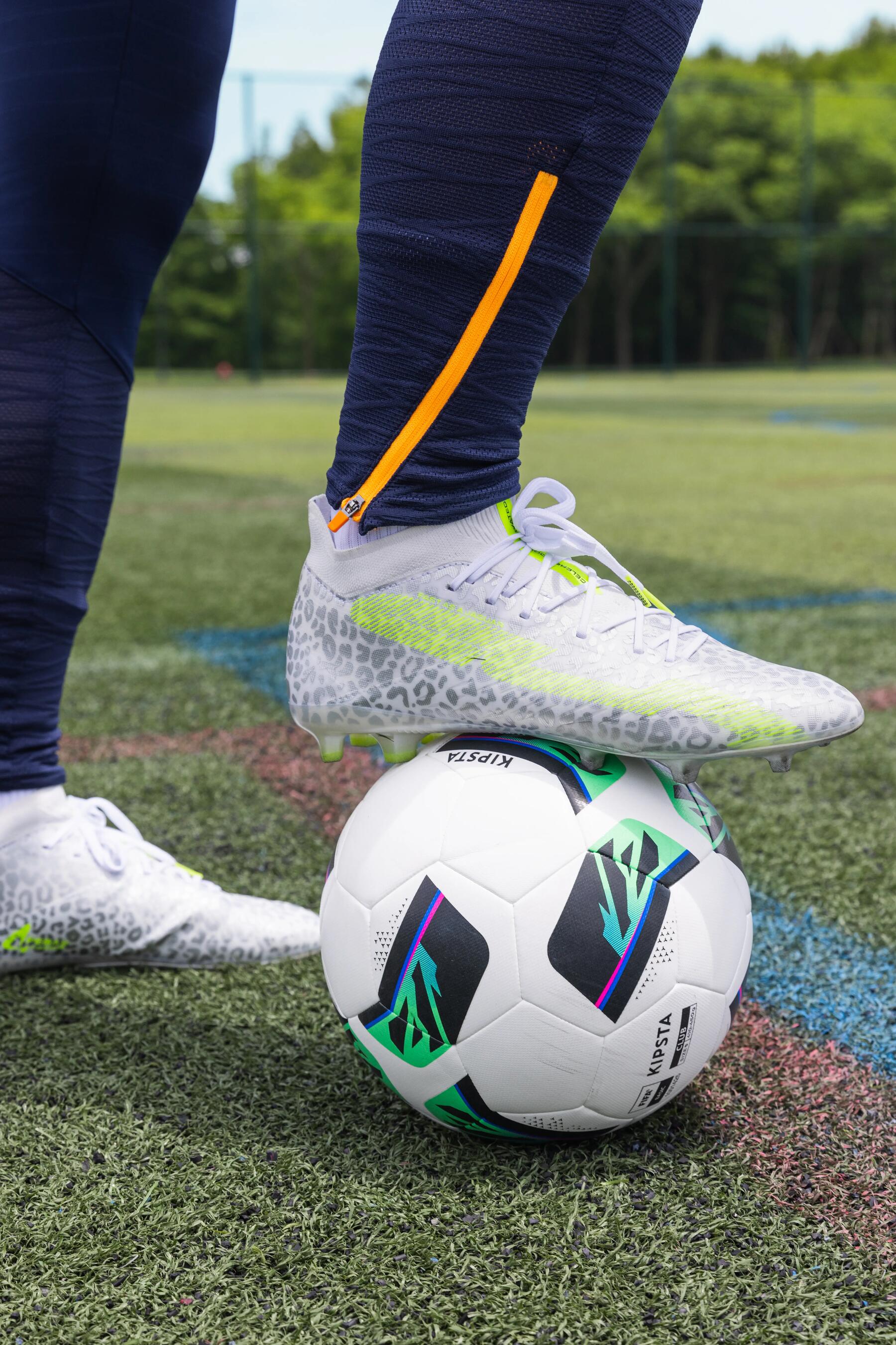 Mit unserer Hilfe deine neuen Fussballschuhe finden! Für deinen nächsten Kauf alles Wissenswerte herausfinden.