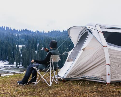 Zelt mit defektem Reißverschluss beim Camping – Reißverschluss reparieren und Zipper ersetzen
