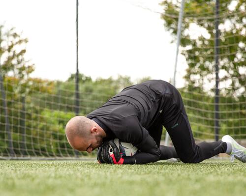 Comment s'improviser gardien de football pendant un match