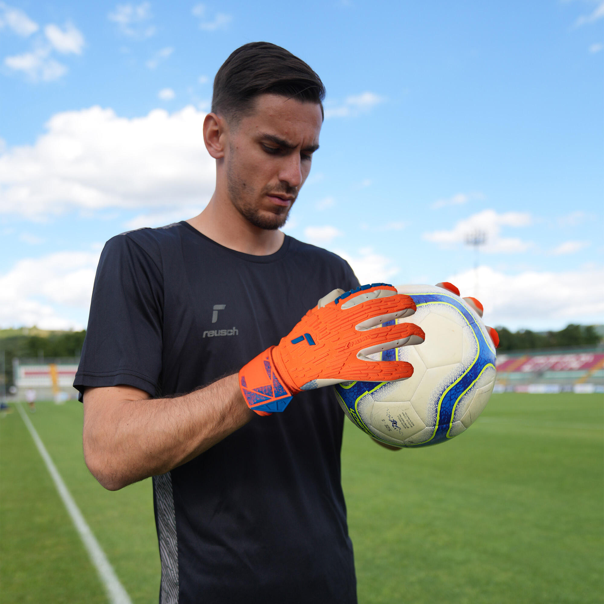 Gants de gardien de but REUSCH ATTRAKT GOLD X FREEGEL Adulte 9/10