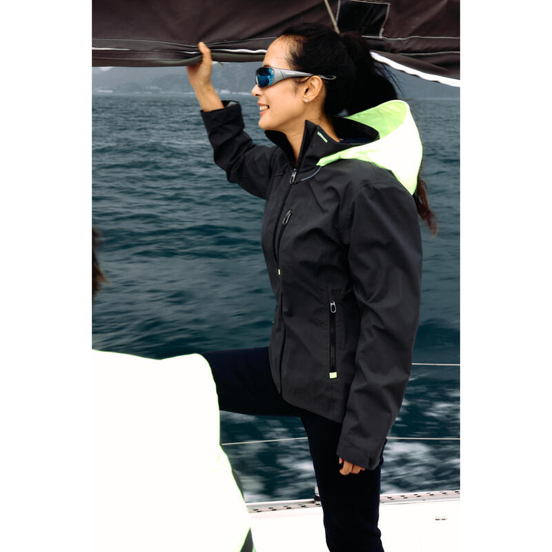 Geacă impermeabilă navigație anti-vânt SAILING 500 Gri închis Glugă galben Damă