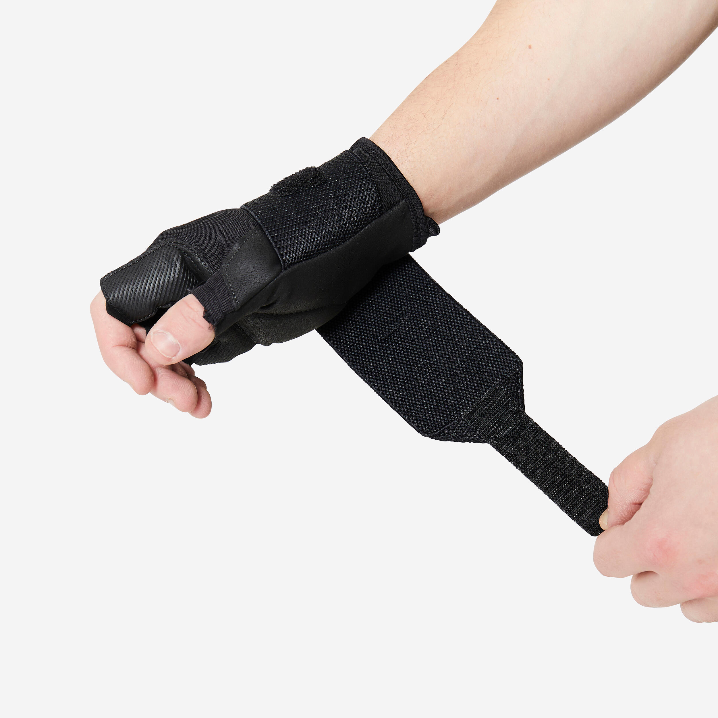 Comfort Weight Training Glove with Wrist Strap Black DOMYOS Decathlon