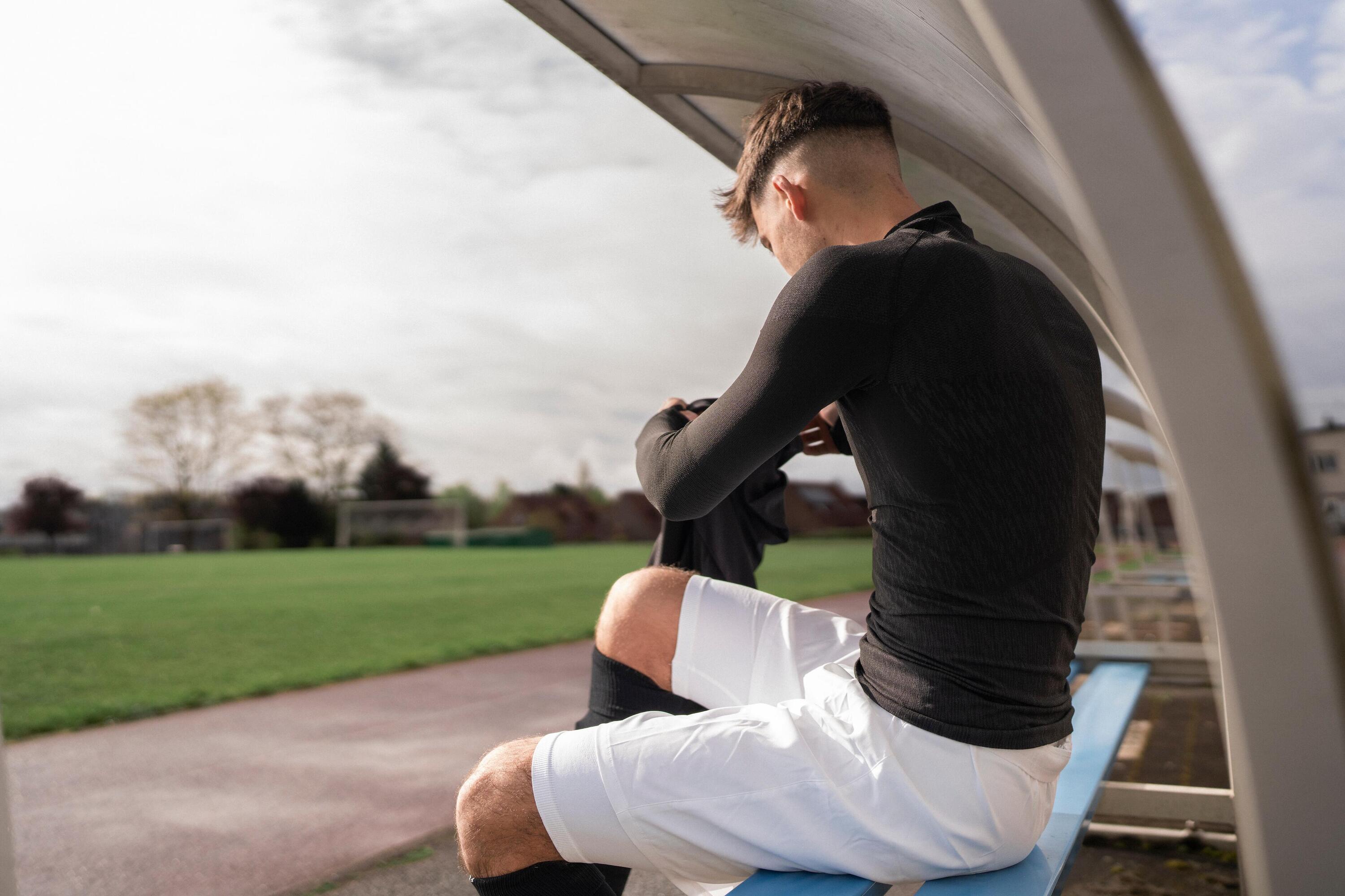 Soccer Long-Sleeved Seamless Thermal Base Layer Top, Keepdry 15/18