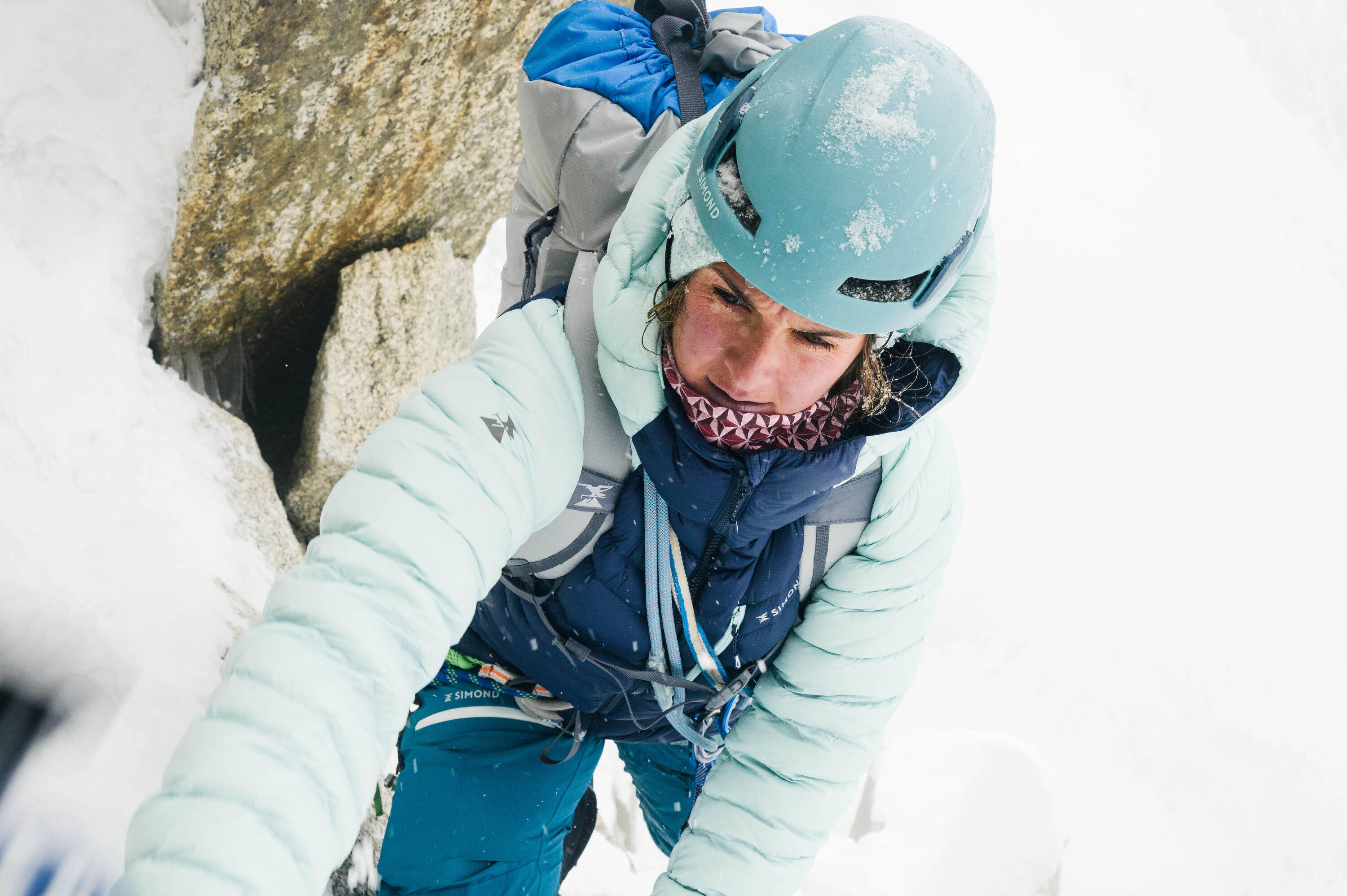 Women’s mountaineering down jacket - Navy blue/Arctic blue -  2