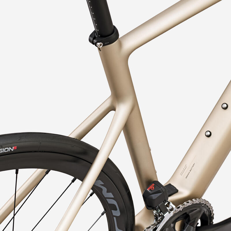 Bici da corsa a pedalata assistita E-EDR CF carbonio beige