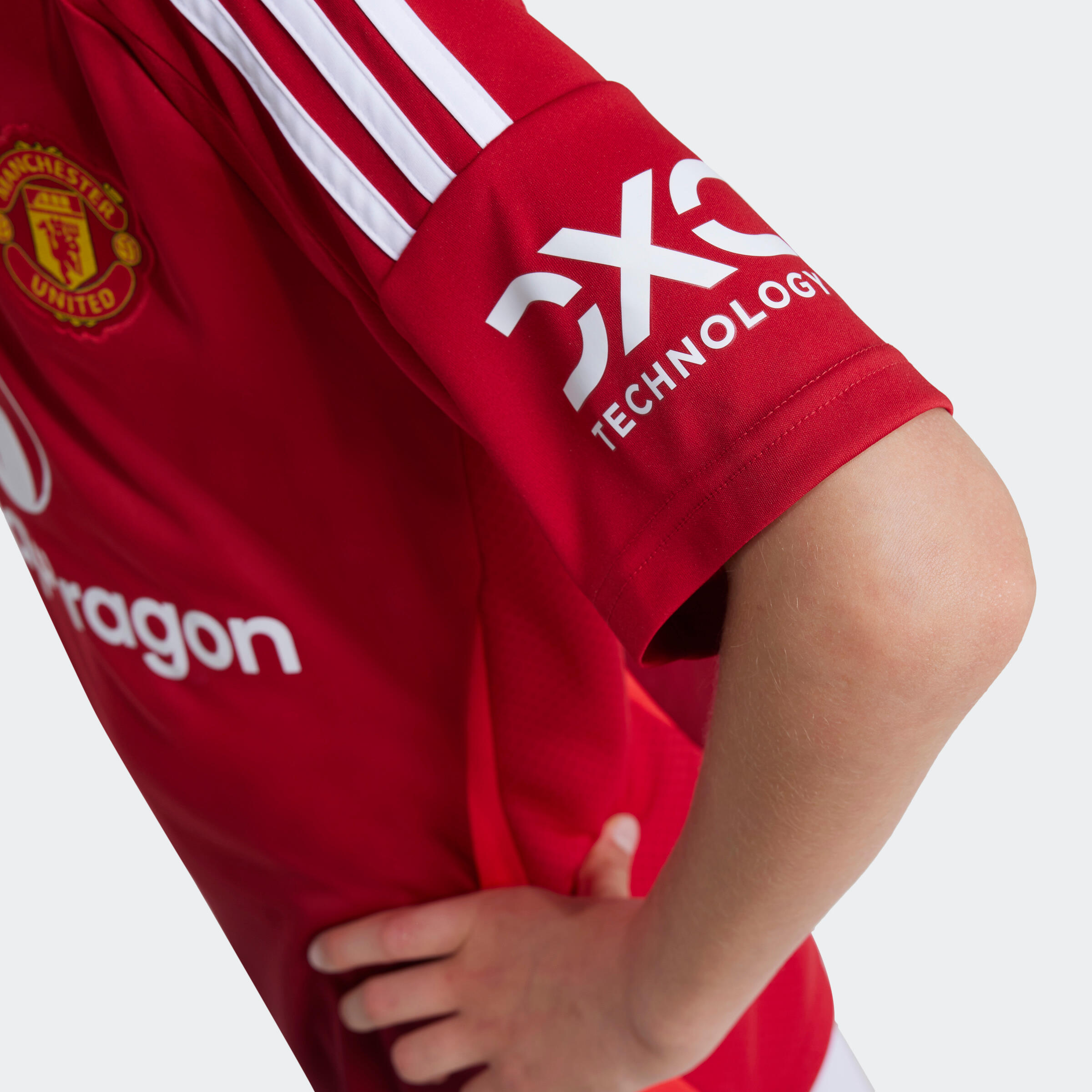 ADIDAS Detský domáci futbalový dres Manchester United 24/25 8 rokov · záber 7