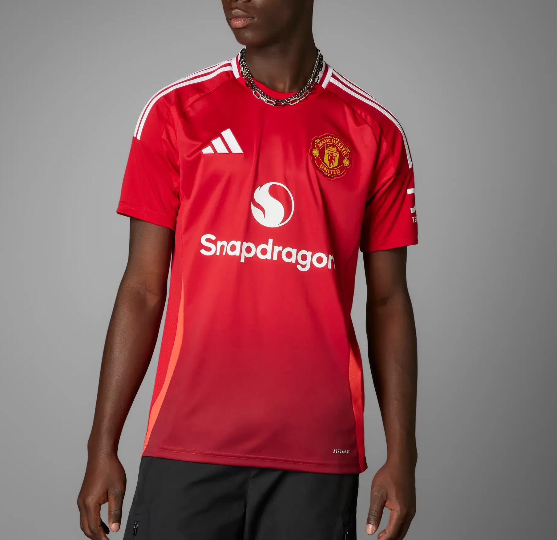 Maillots de football Adidas de Man U pour les joueurs et les supporters