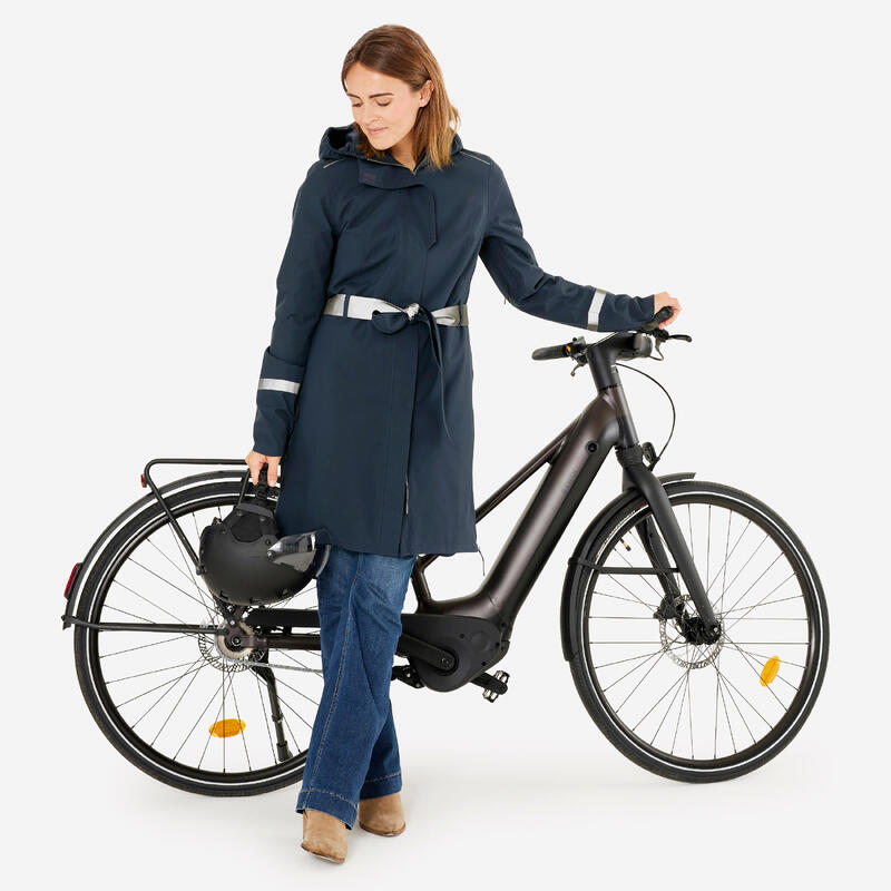 Nepromokavá dámská bunda s kapucí na městskou cyklistiku 