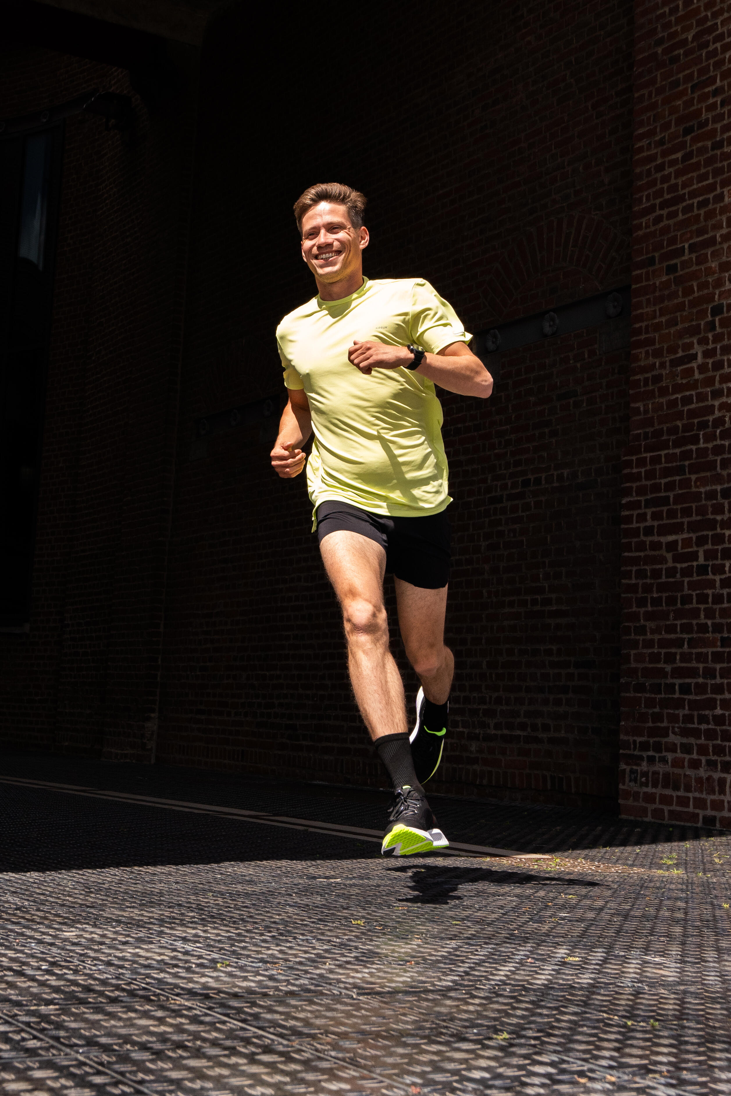 Men's Breathable Running T-shirt, 500 Dry - KIPRUN